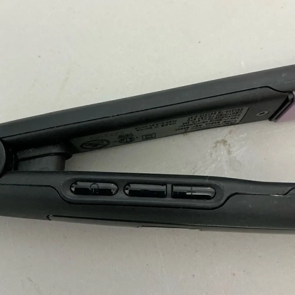 Remington 1 inch flat iron with digital thermometer
